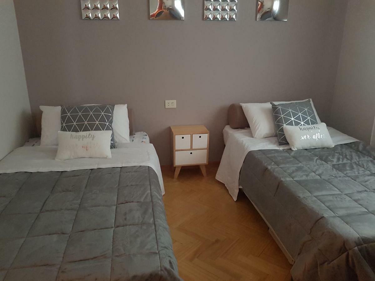 El 27 Del Camino Frances Apartman Sarria Kültér fotó